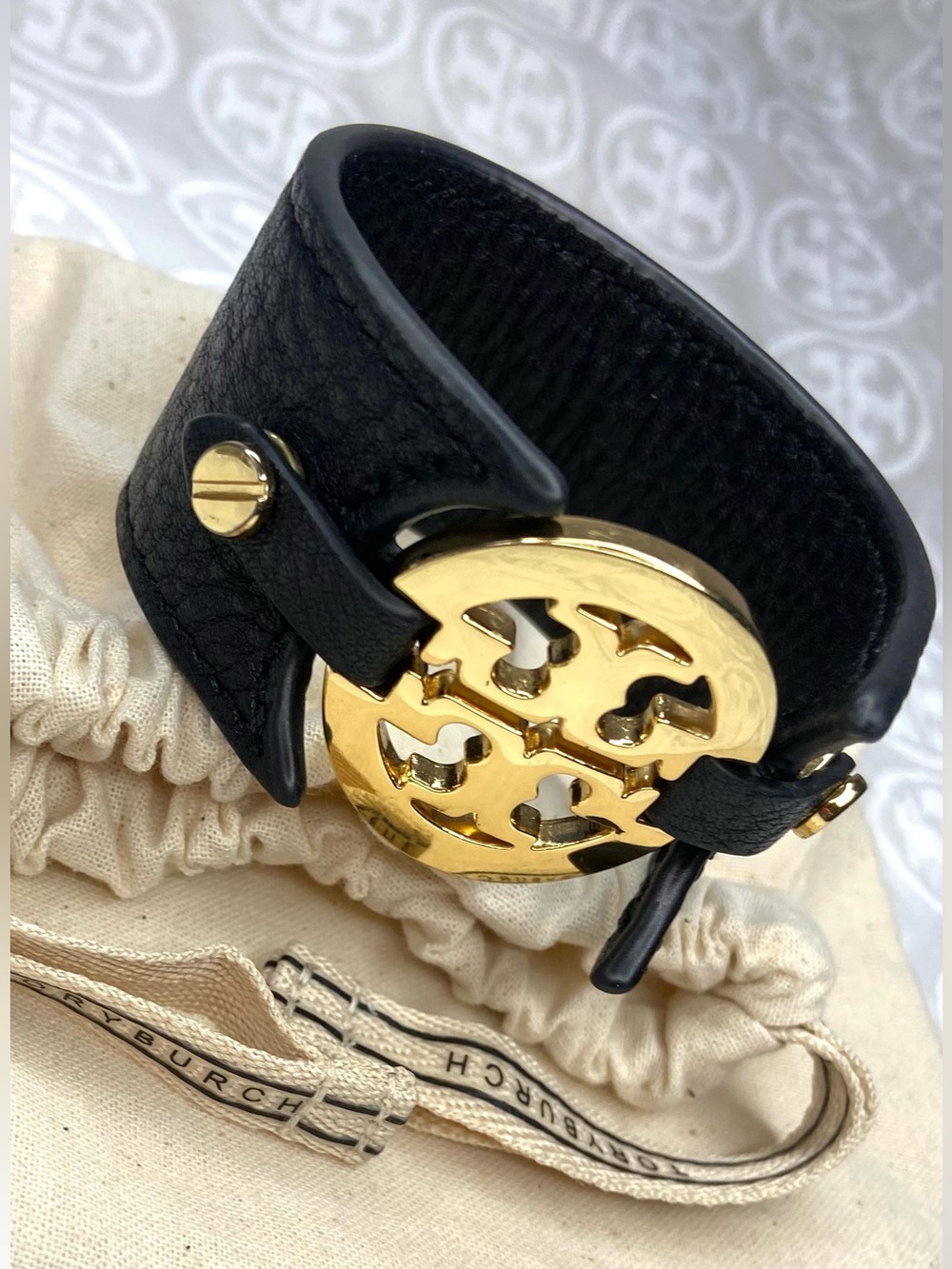 Tory Burch Black Leather Bracelet with Gold Logo Hardware - Picture 2 of 5